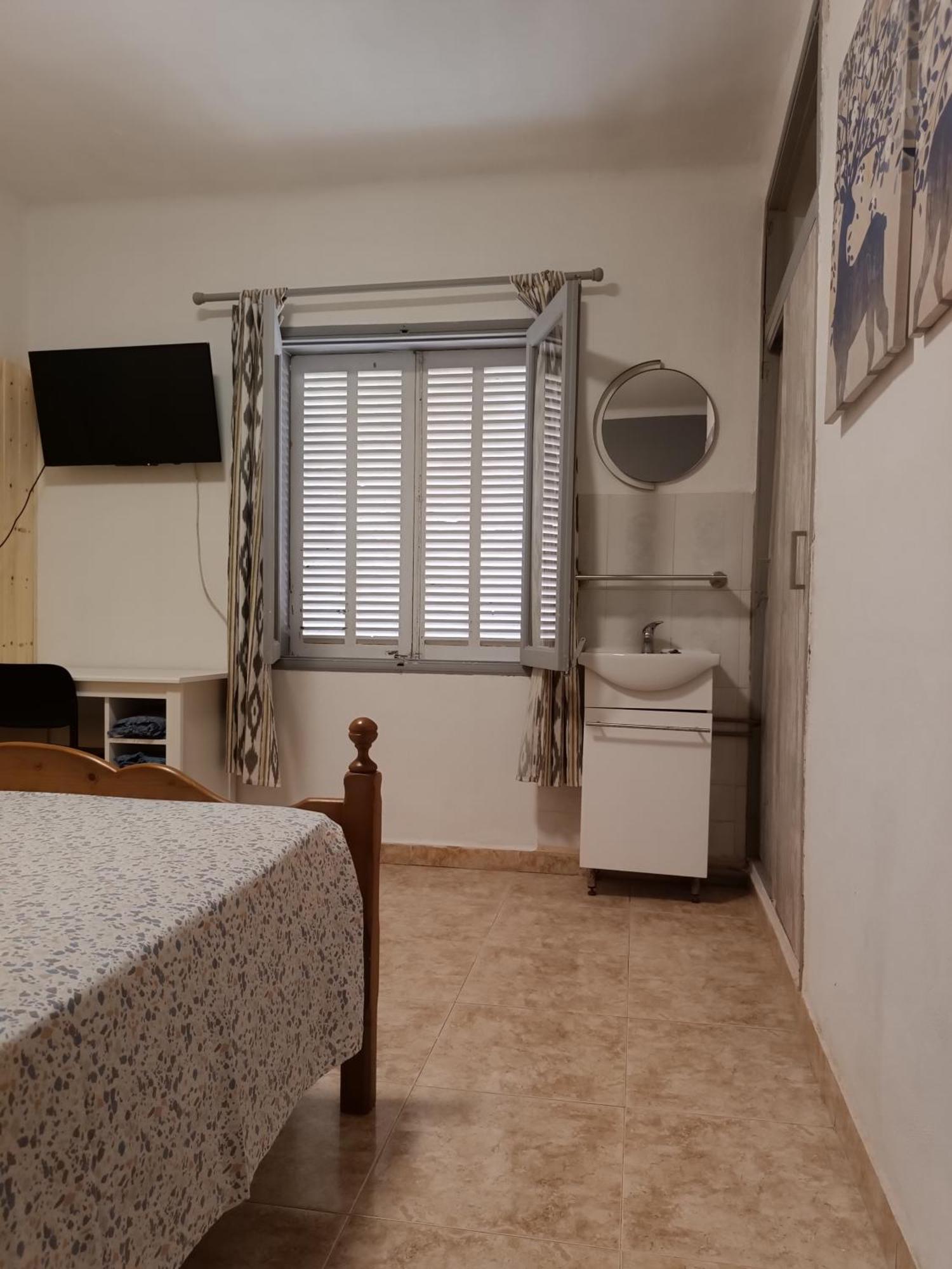Hostal Belgica Palmanova エクステリア 写真