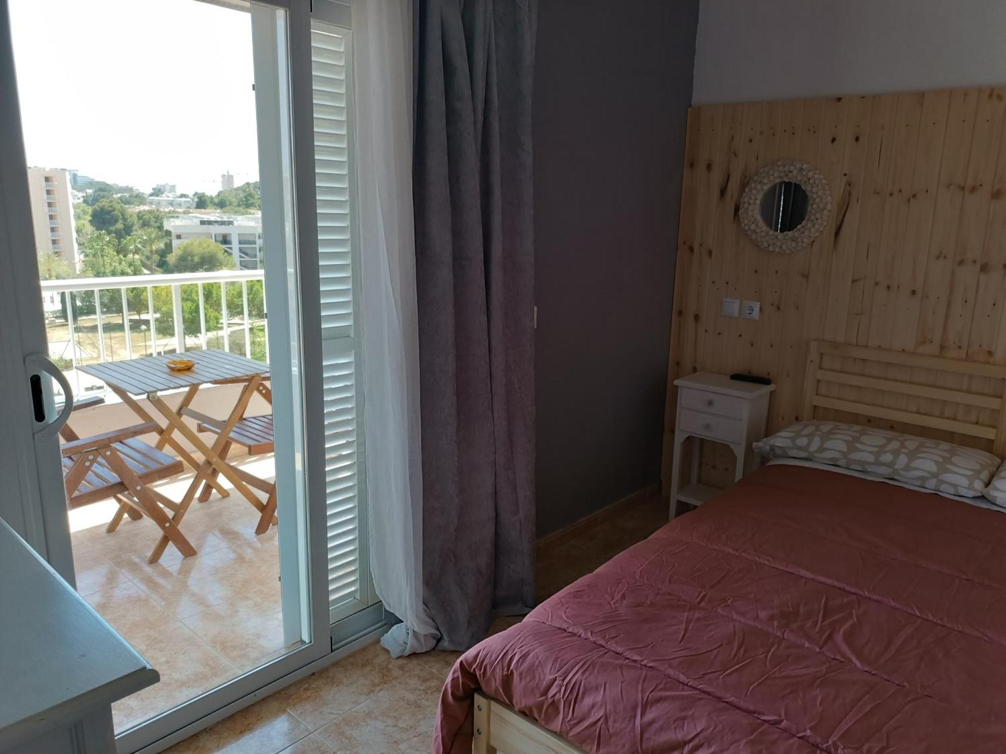 Hostal Belgica Palmanova エクステリア 写真