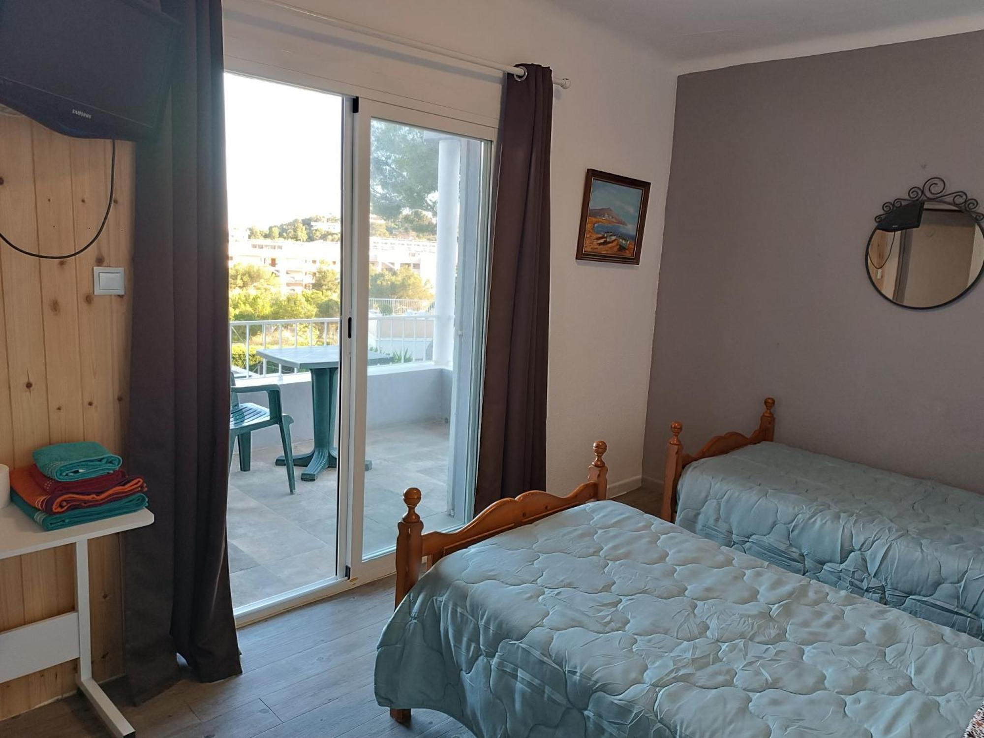 Hostal Belgica Palmanova エクステリア 写真