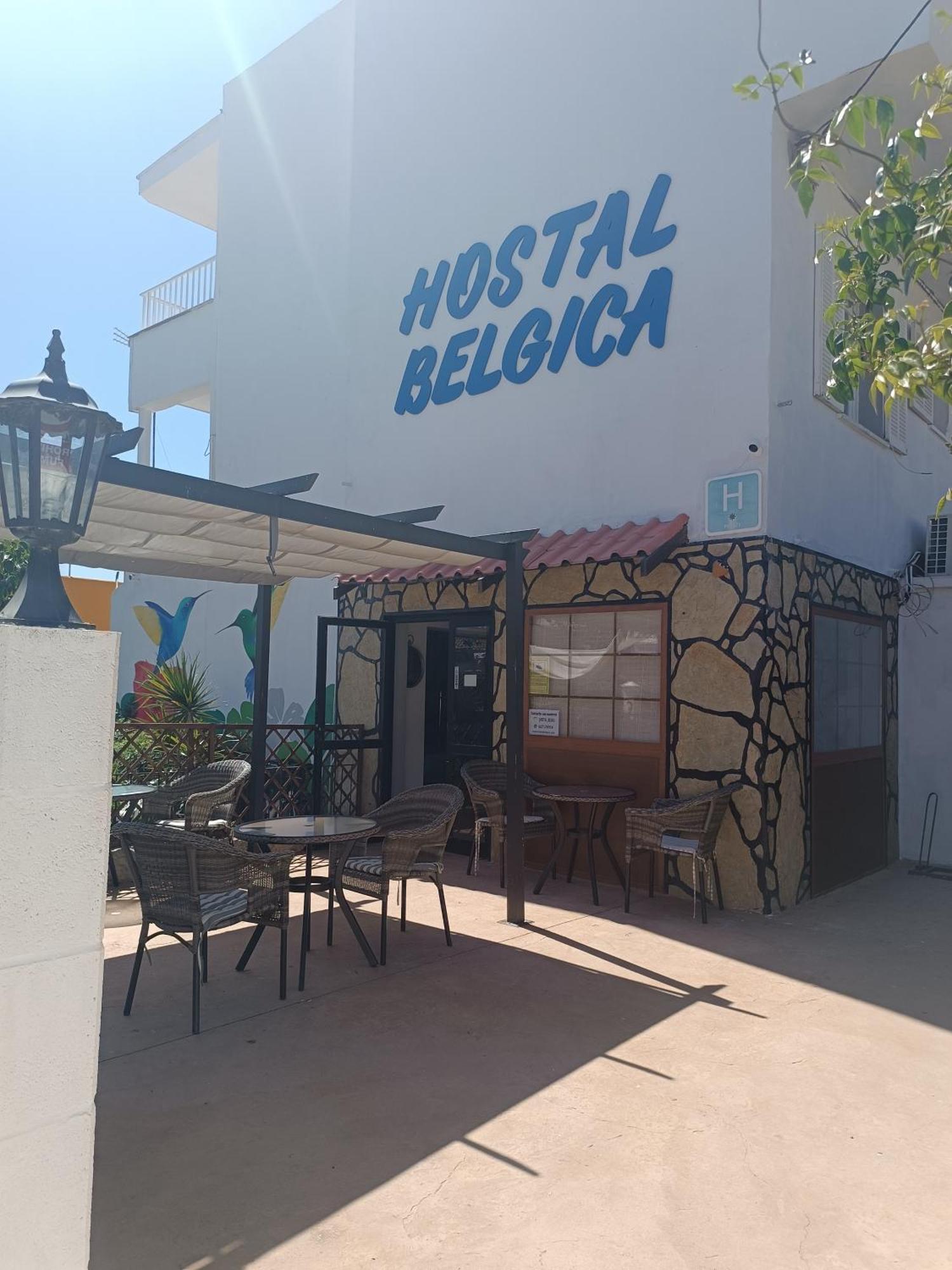 Hostal Belgica Palmanova エクステリア 写真